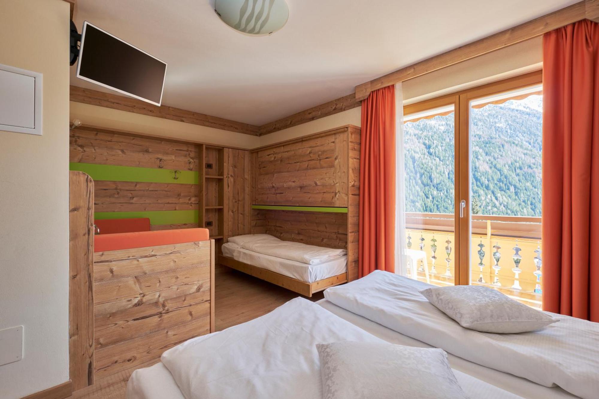 Berg Hotel Latemar Spitze Vigo di Fassa Exterior foto