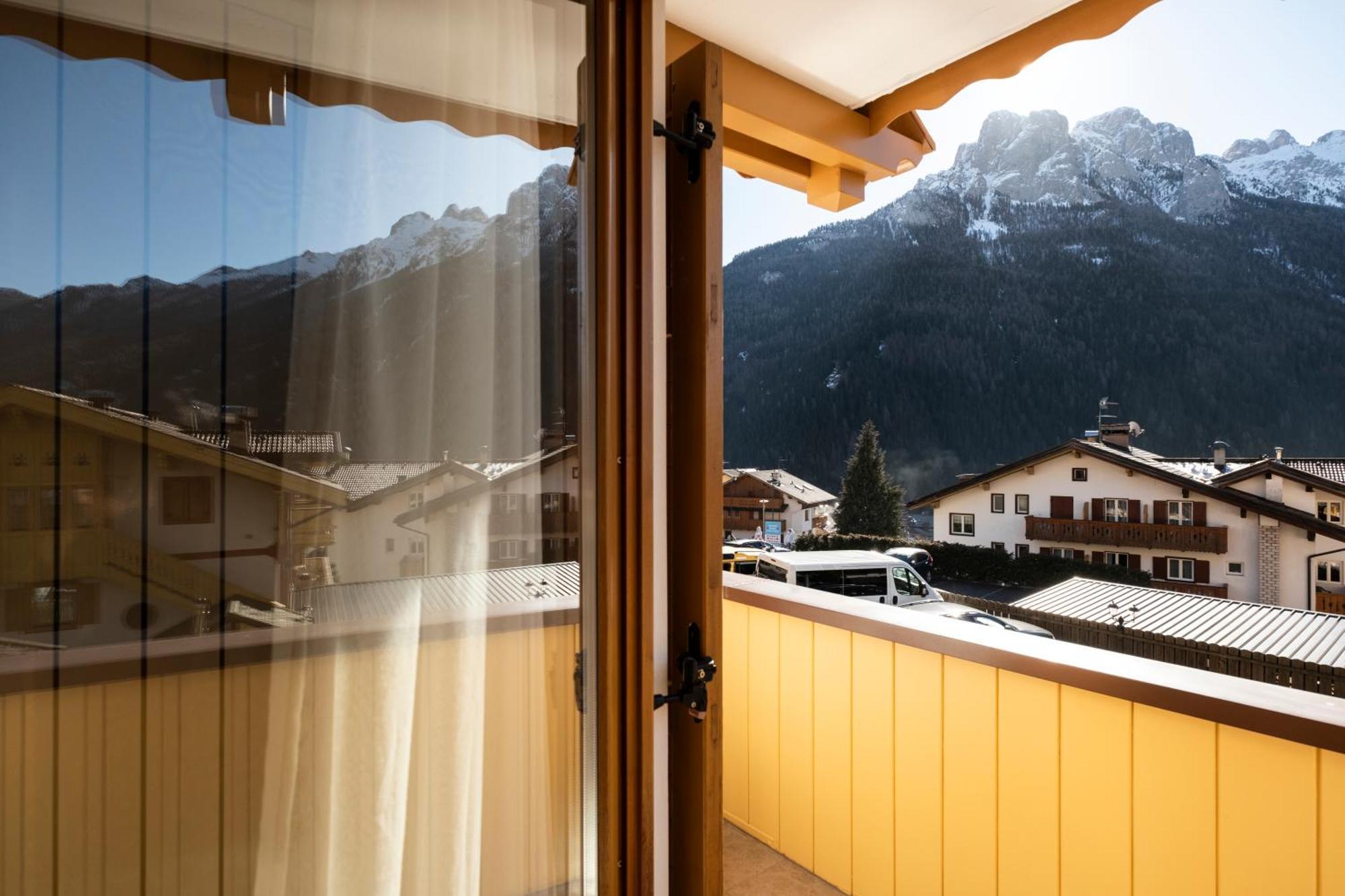 Berg Hotel Latemar Spitze Vigo di Fassa Exterior foto