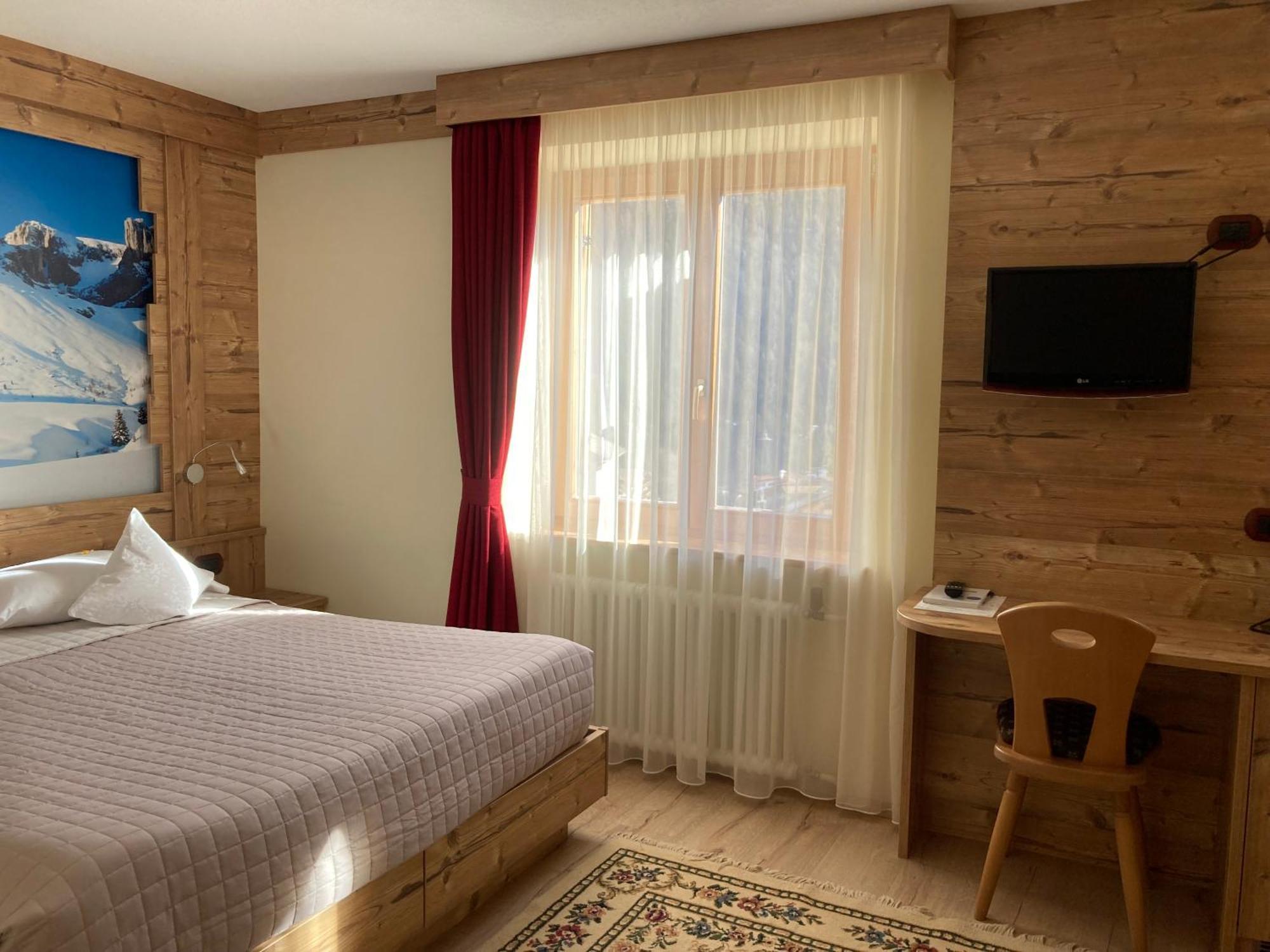 Berg Hotel Latemar Spitze Vigo di Fassa Exterior foto